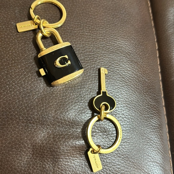 Coach Keychain - Picture 4 of 4